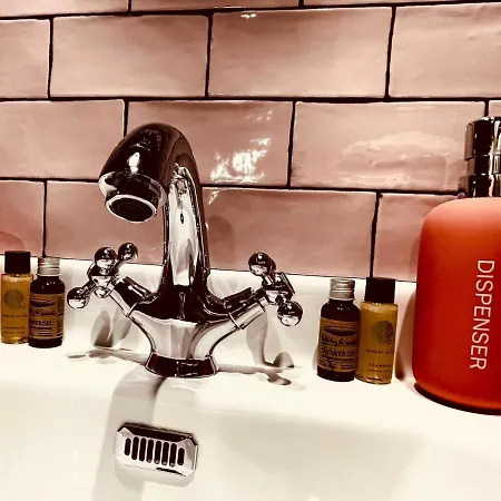 Jaures - Boutique * ניס