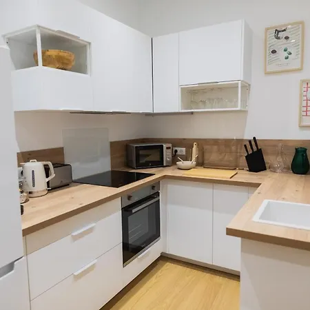 Jaures - Boutique * ניס